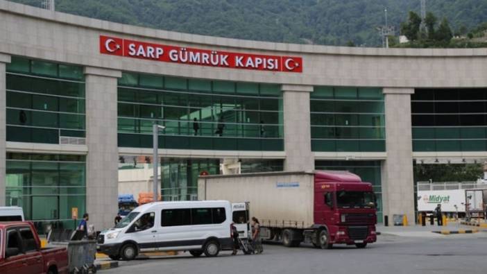 Sarp Sınır Kapısı'nda tır geçişi rekoru