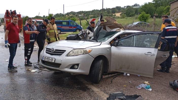 Adıyaman'da tır ve otomobil çarpışması: 2 ölü, 3 yaralı