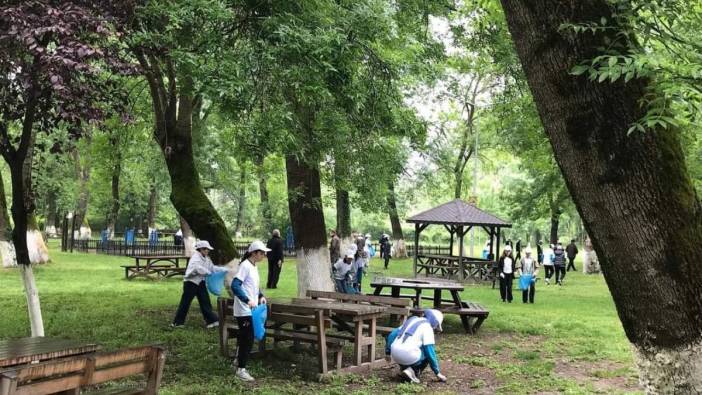 Kayıp çocuk ormanlık alanda uyurken bulundu