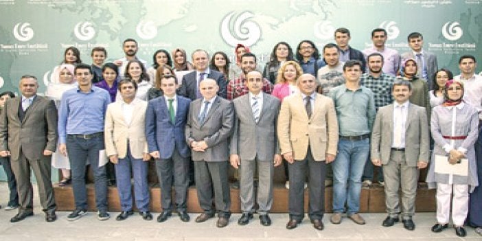 Türkçe öğrenen yabancılara diplomaları verildi