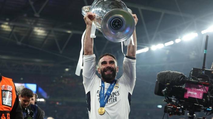 Real Madrid'in yıldızı Dani Carvajal'ın babasının mesleği şaşırttı. Kupayı ona götürdü