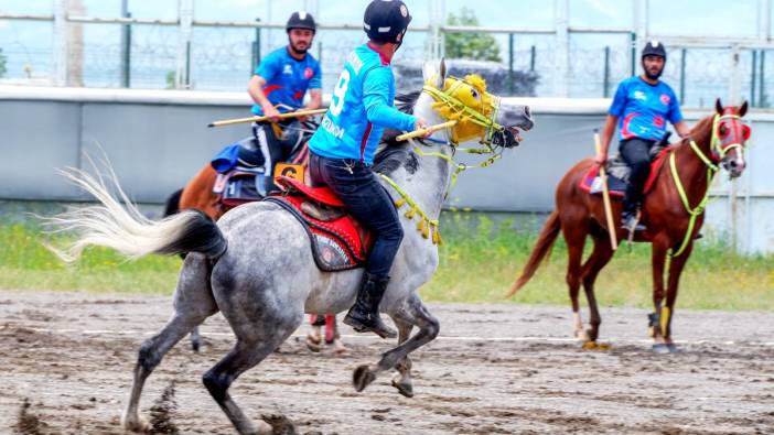 Erzurum'da cirit heyecanı sürüyor