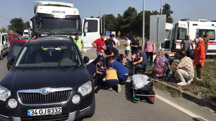 Samsun'da kamyon ile otomobil çarpıştı. 1'i ağır 3 yaralı