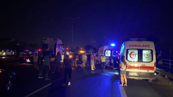 Doğalgaz yüklü tır devrildi. Otoyol trafiğe kapatıldı