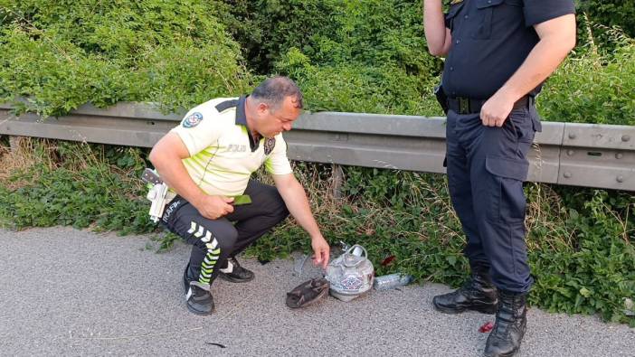 Otoyola düşen piknik tüpü bir aileyi dağıttı. 1 ölü 3 yaralı