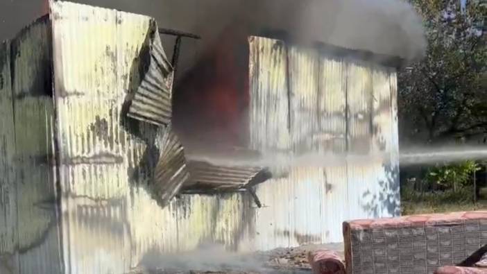 Elazığ'da yangında sac ev kül oldu
