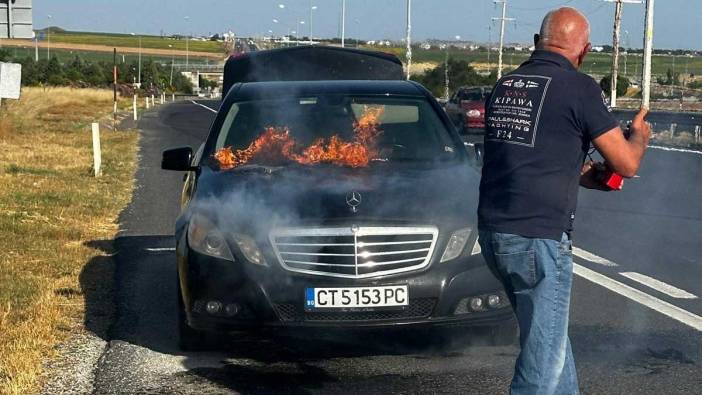 Bulgar plakalı Mercedes Çorlu yolunda cayır cayır yandı