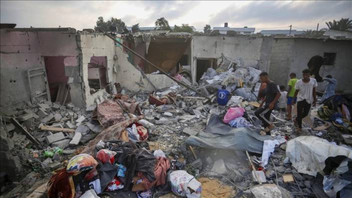 Gazze'de can kaybı 37 bin 877'ye yükseldi