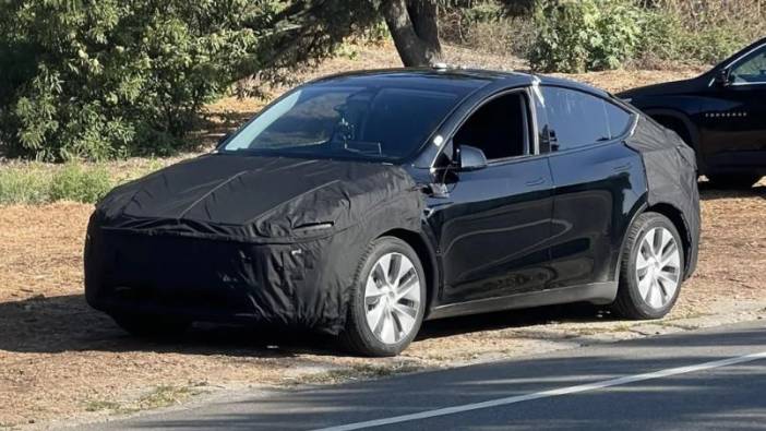 Tesla Model Y’nin 2025 versiyonu sızdırıldı