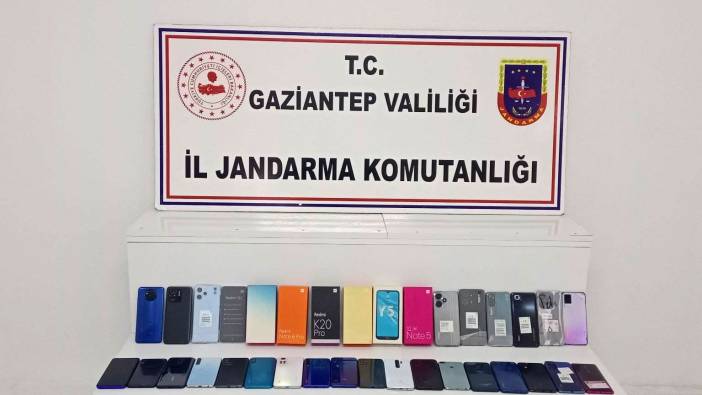 Kaçak telefon operasyonu