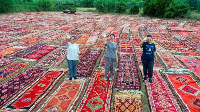 Türkiye'nin en renkli tarlası. Hepsi el emeği göz nuru