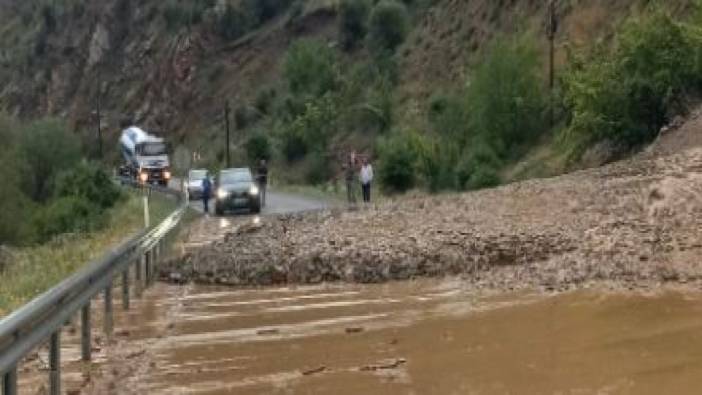 Erzurum'u yağış ve heyelan vurdu