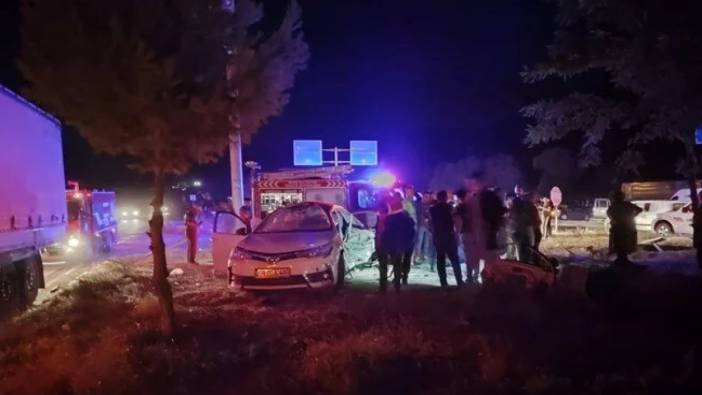 TIR ile otomobil çarpıştı. 1 ölü 3 yaralı