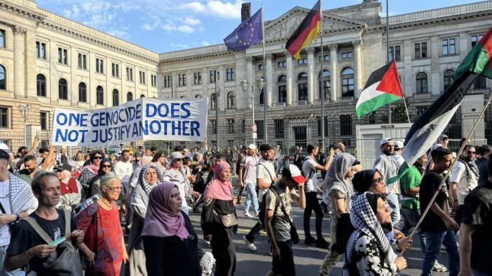 Berlin polisi Filistin destekçilerine sert müdahalede bulundu