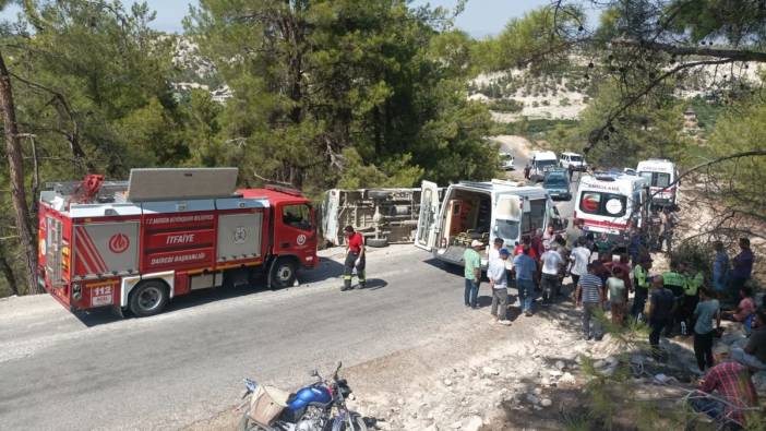 Mersin'de tarım işçilerini taşıyan minibüs devrildi: 7 yaralı