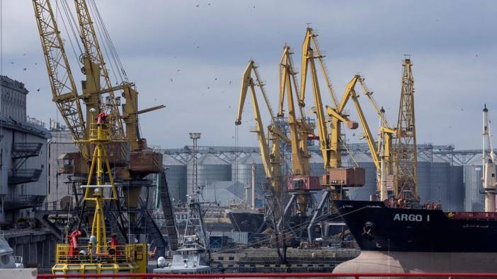 Rusya: Limandaki feribota İHA ile saldırıldı