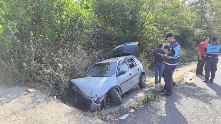 Araç su kanalına uçtu