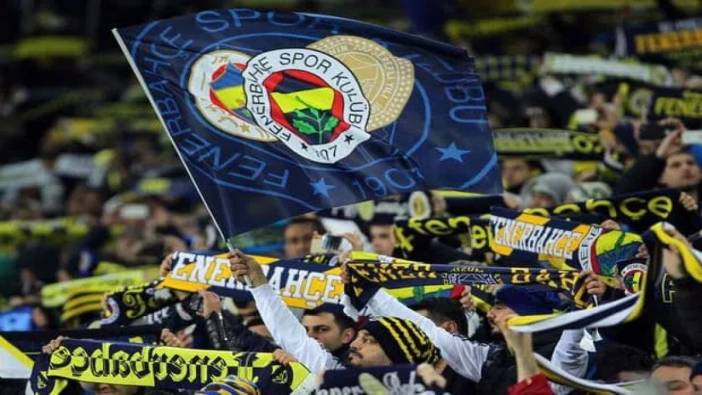 Fenerbahçe stoper transferini açıkladı. Formayı giydi pozunu verdi