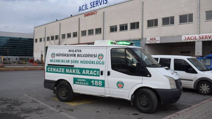 Ambulansın çarptığı kadın yaşamını yitirdi