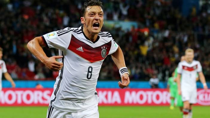 Almanya'da Mesut Özil depremi