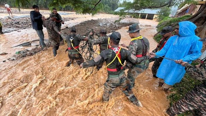 Hindistan'ın güneyinde meydana gelen toprak kaymalarında ölü sayısı 167'ye çıktı