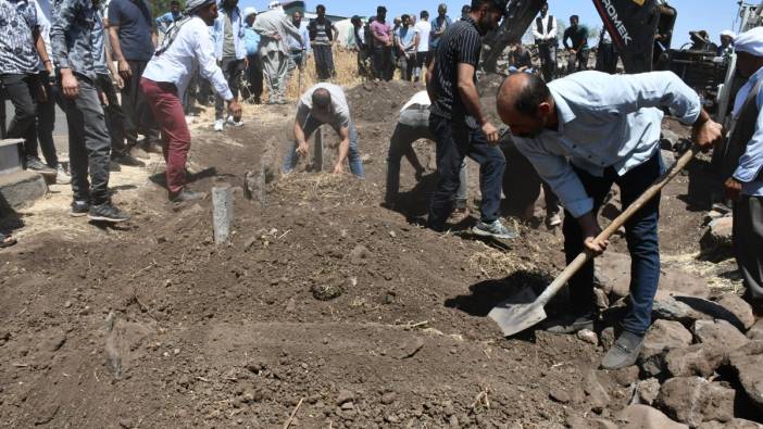 Şanlıurfa'da 5 çocuk yan yana toprağa verildi