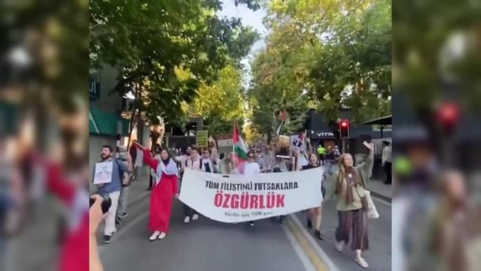 İstanbul'da bir grup, İsrail Konsolosluğu'na yürüdü