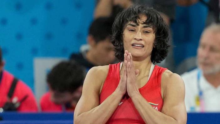 Vinesh Phogat, diskalifiyesinin ardından emekliğini açıkladı