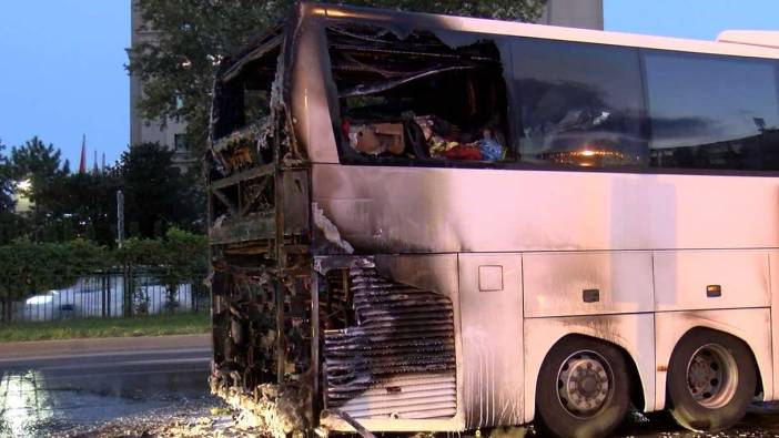 İstanbul'da arıza yapan yolcu otobüsünde yangın