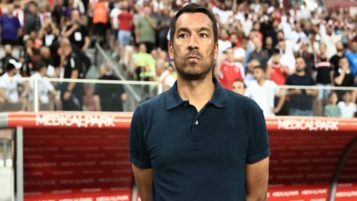 Van Bronckhorst sahadaki rezilliği açıkladı