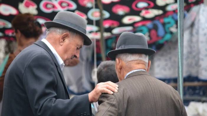 Emekli ve eşine bedava oldu! Bakanlık ve SGK anlaştı