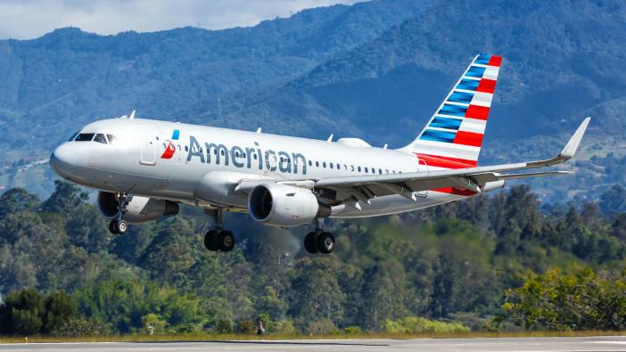 American Airlines, İsrail'e uçuşlarını durdurdu