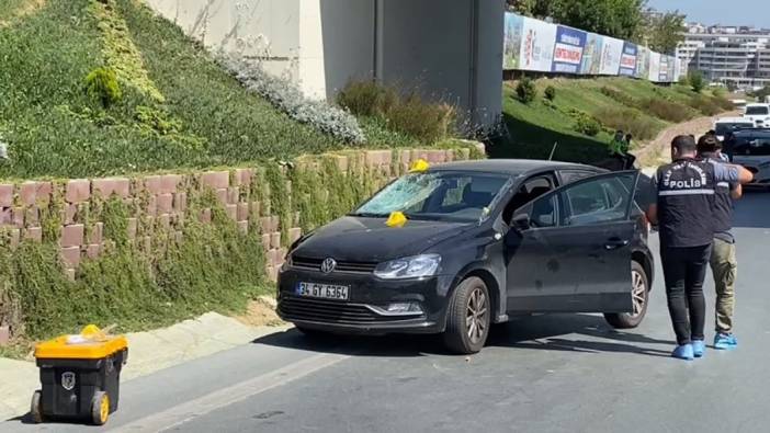 Esenler'de denetim yapan polise otomobil çarptı: Polis memuru ağır yaralandı