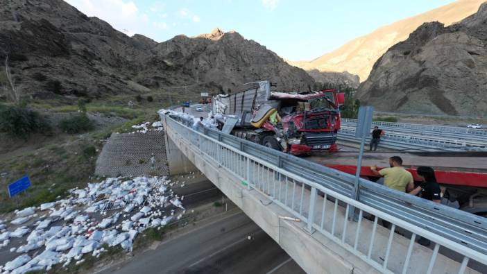 Freni boşalan tır devrildi: 1 ölü