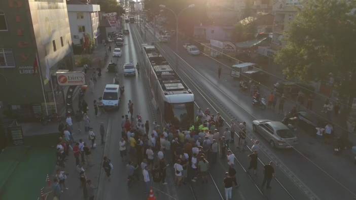 İzmit'te tramvayın çarptığı bir kişi yaşamını yitirdi