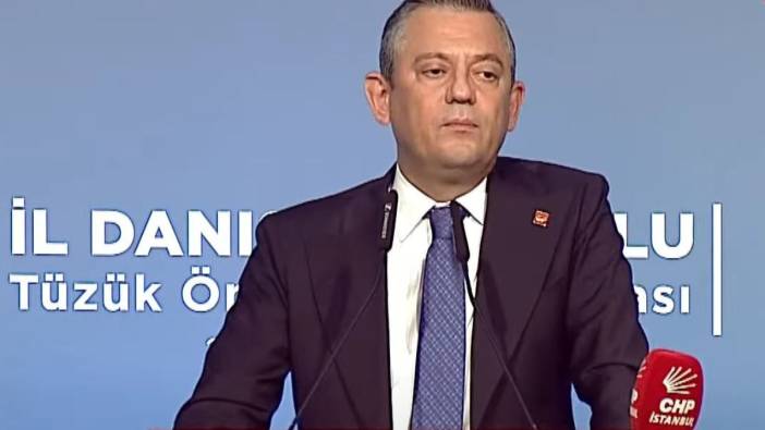 Özgür Özel'den parti içi koltuk savaşlarına örtülü cevap: Birileri bekliyor ki...