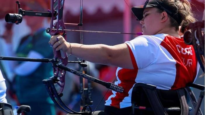 Helal sana Öznur Cüre. Önce rekor kırdı sonra Olimpiyat şampiyonu oldu