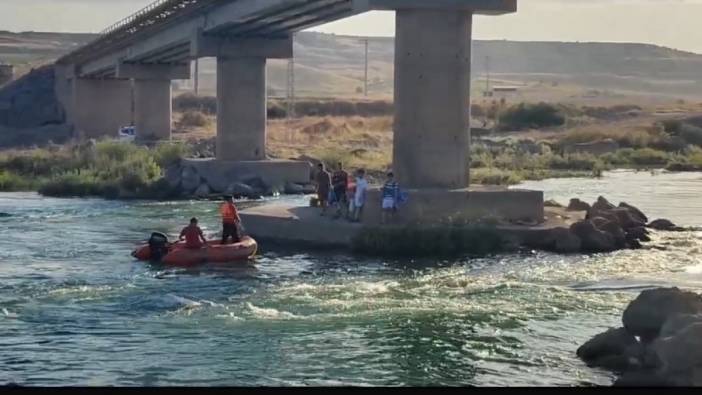 Diyarbakır’da baraj kapakları açıldı, mahsur kalan 4 kişi kurtarıldı