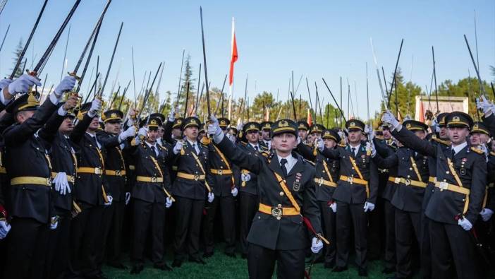 Teğmenlere MHP'den destek. AKP'liler eleştirmişti