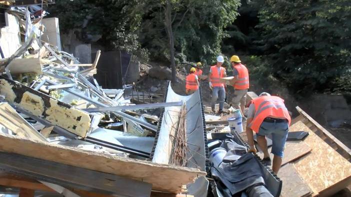 Vaniköy'deki yıkım 2'nci gününde devam ediyor