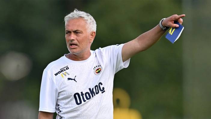 Mourinho kapıdan kovdu o bacadan girdi