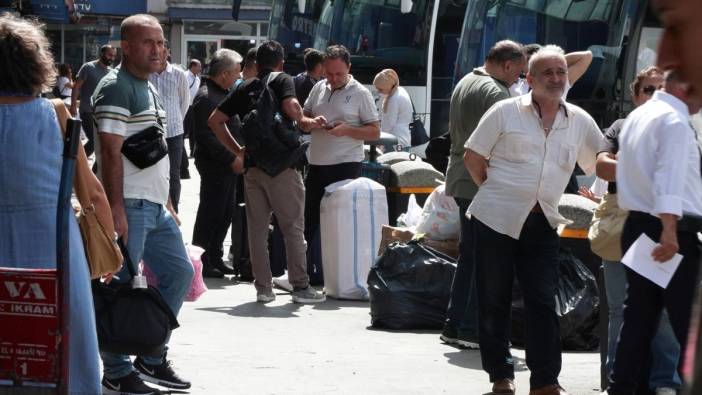 Büyük İstanbul Otogarı'nda ‘okula dönüş’ yoğunluğu: Bilet bulunmuyor