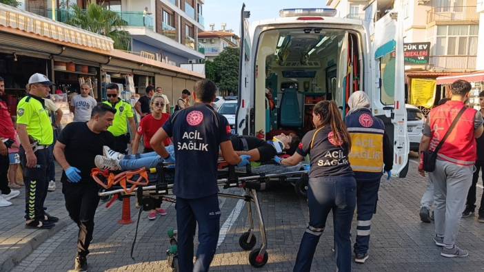 Kazaya gelen ambulans kaza yaptı