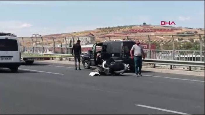 Gaziantep’te kontrolden çıkan motosiklet bariyerlere daldı. 1 ölü