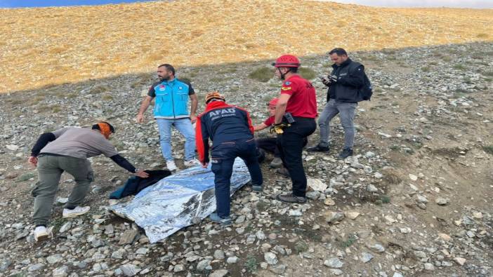 Erzincan’da yamaç paraşütçüsü 7 saatlik kurtarma operasyonu ile sağ salim kurtarıldı