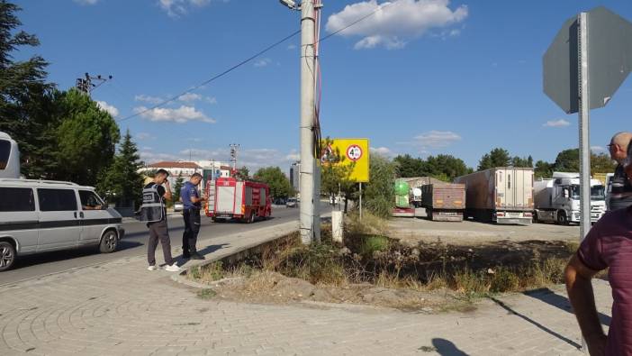 Kütahya'da elektrik direğinde çıkan yangın kokuttu