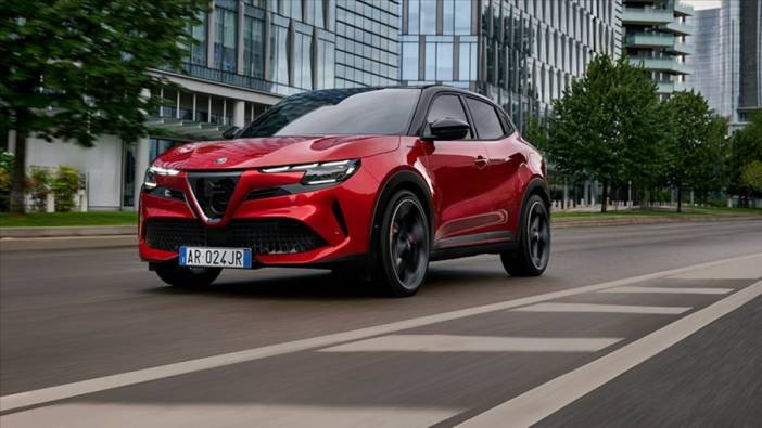 Alfa Romeo Junior Türkiye yolarında