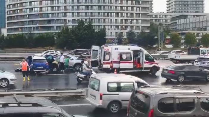 Bağcılar TEM'de zincirleme trafik kazası: 2 ölü