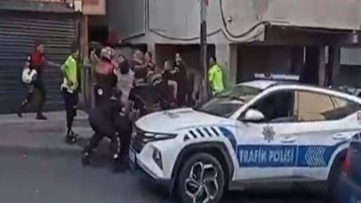 Polis havaya yaylım ateşi açtı