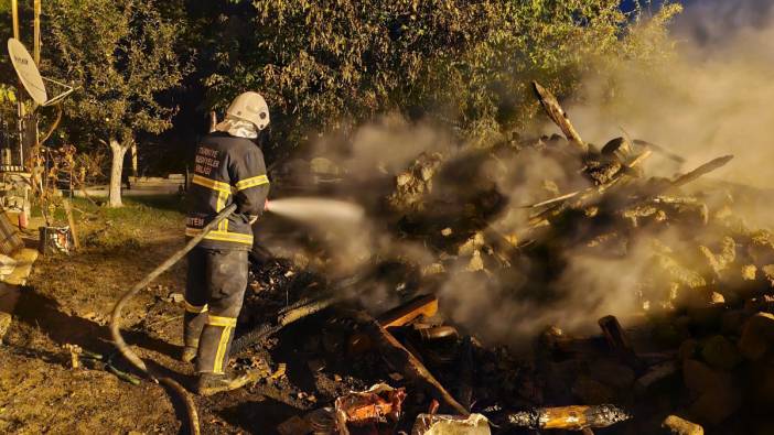 Çorum'da alevlere teslim olan tandır evi küle döndü